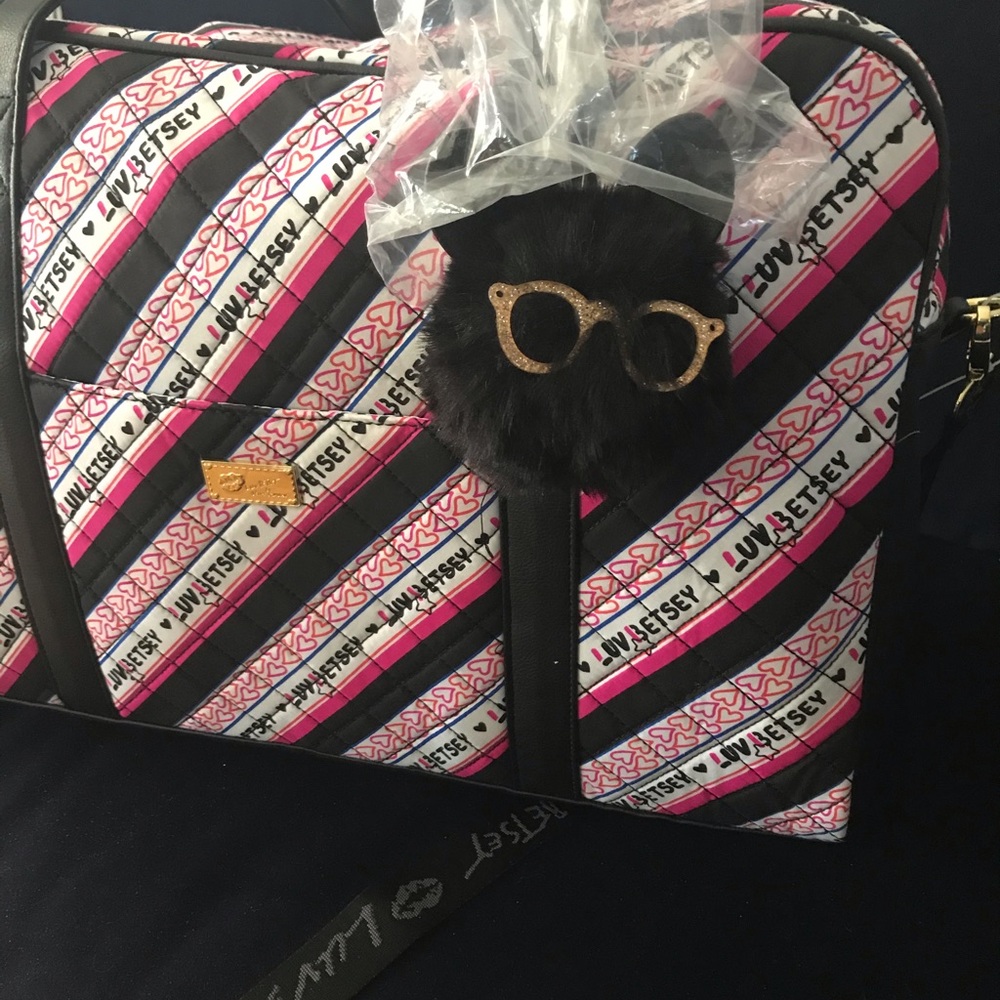 Bet set Johnson Weekender bag new with tags